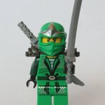 LEGO® Ninjago™ Lloyd ZX (Green Ninja) avec Armour - Dual Swords (Shamshir)